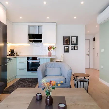 Sleek Flat 5 Min To Marina Apartmán